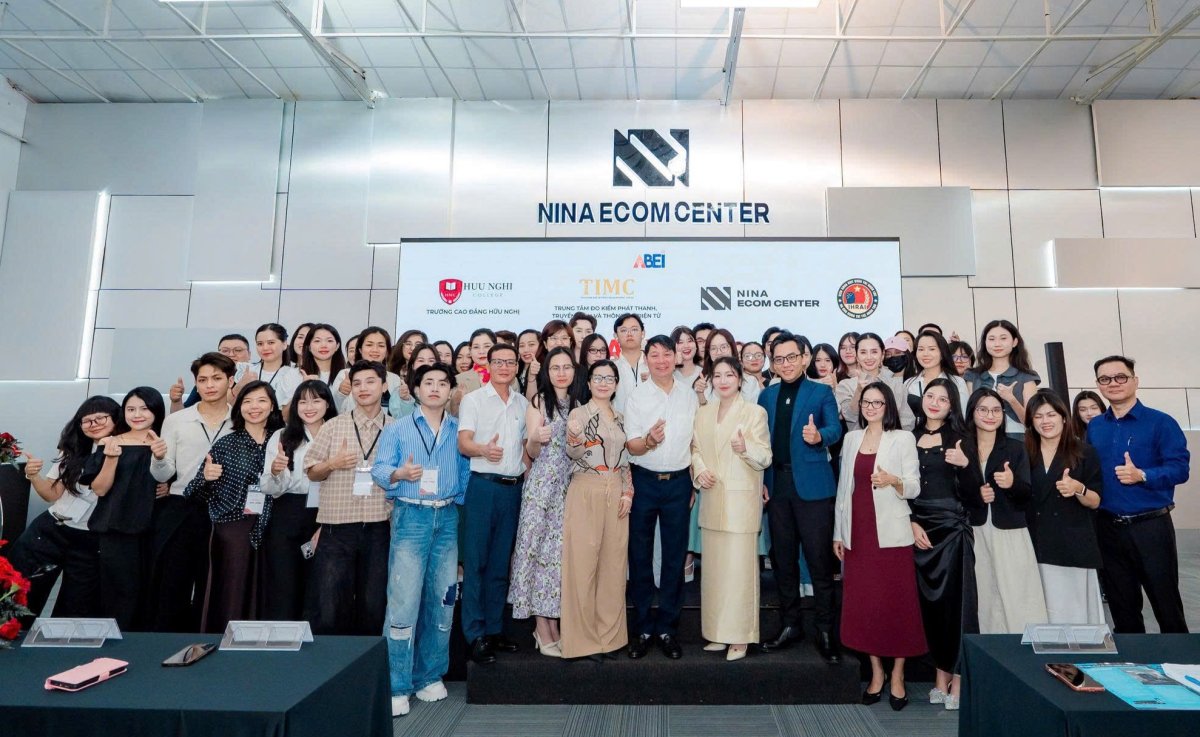 IHRAI đồng hành phát triển năng lực số: Khai giảng Lớp Bồi dưỡng nghiệp vụ Livestream Khóa 10